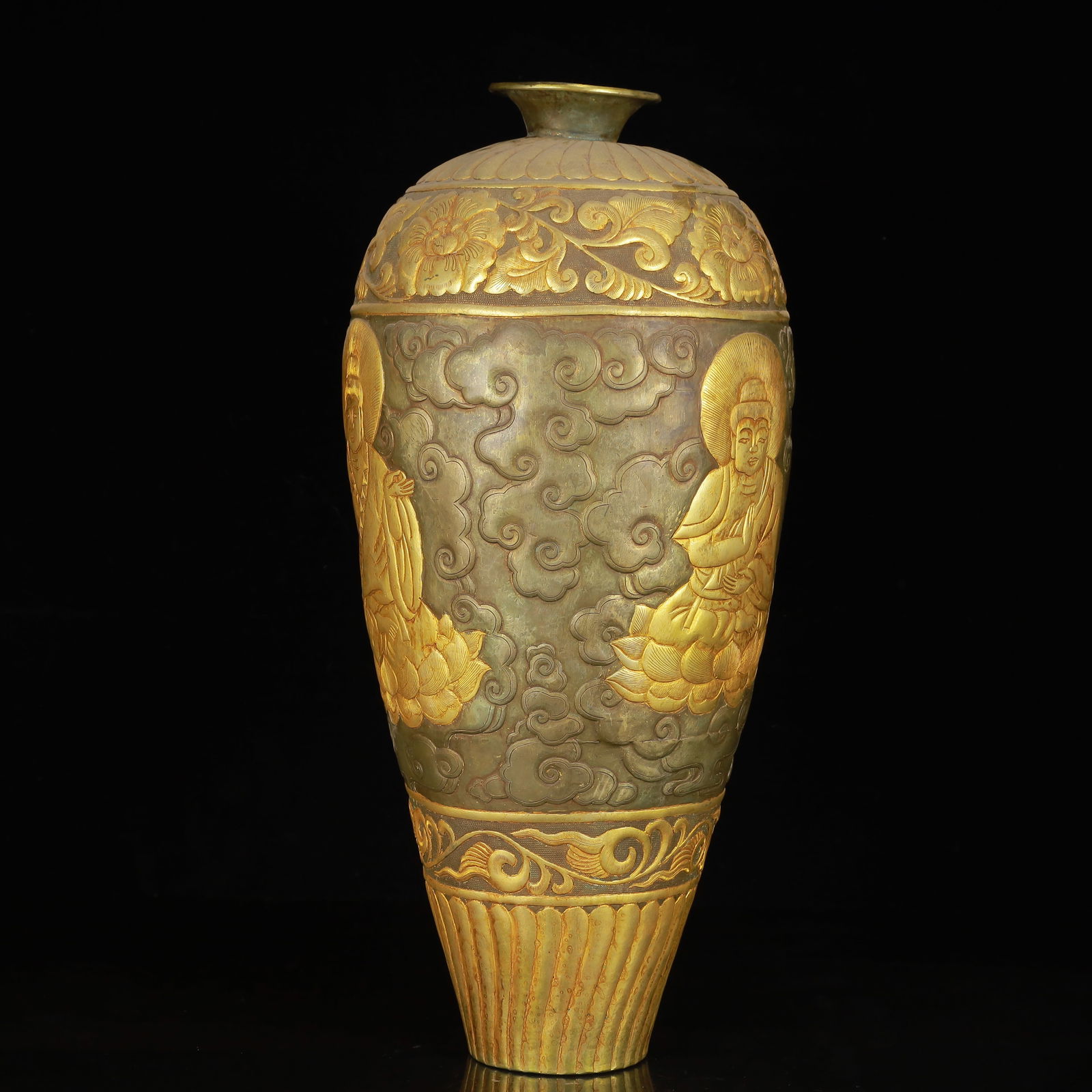 An Exquisite Gilt Silver Auspicious Cloud Pattern Vase,with Buddha Statue - 5