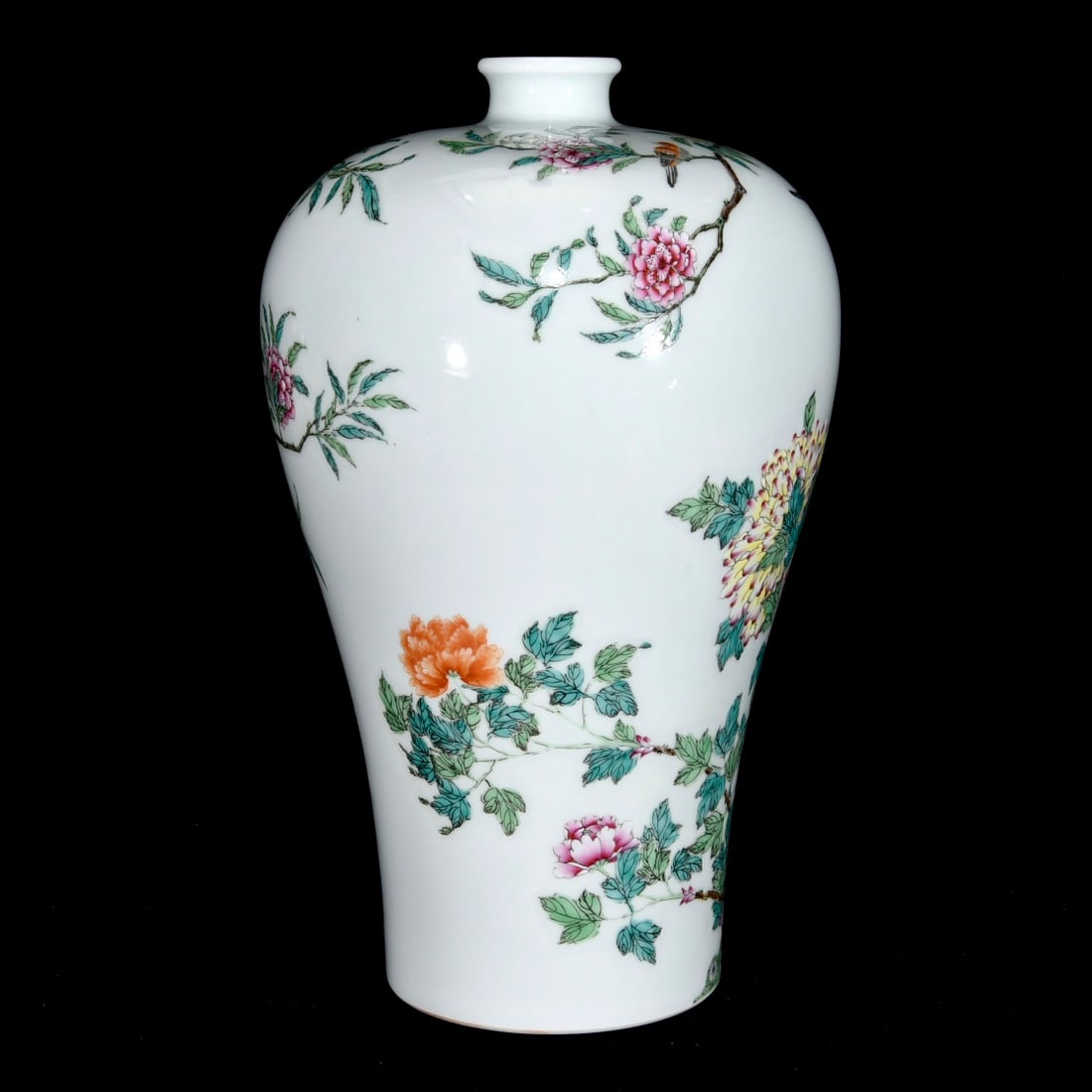 A Rare Famille-Rose Flower and Bird Pattern Vase - 2