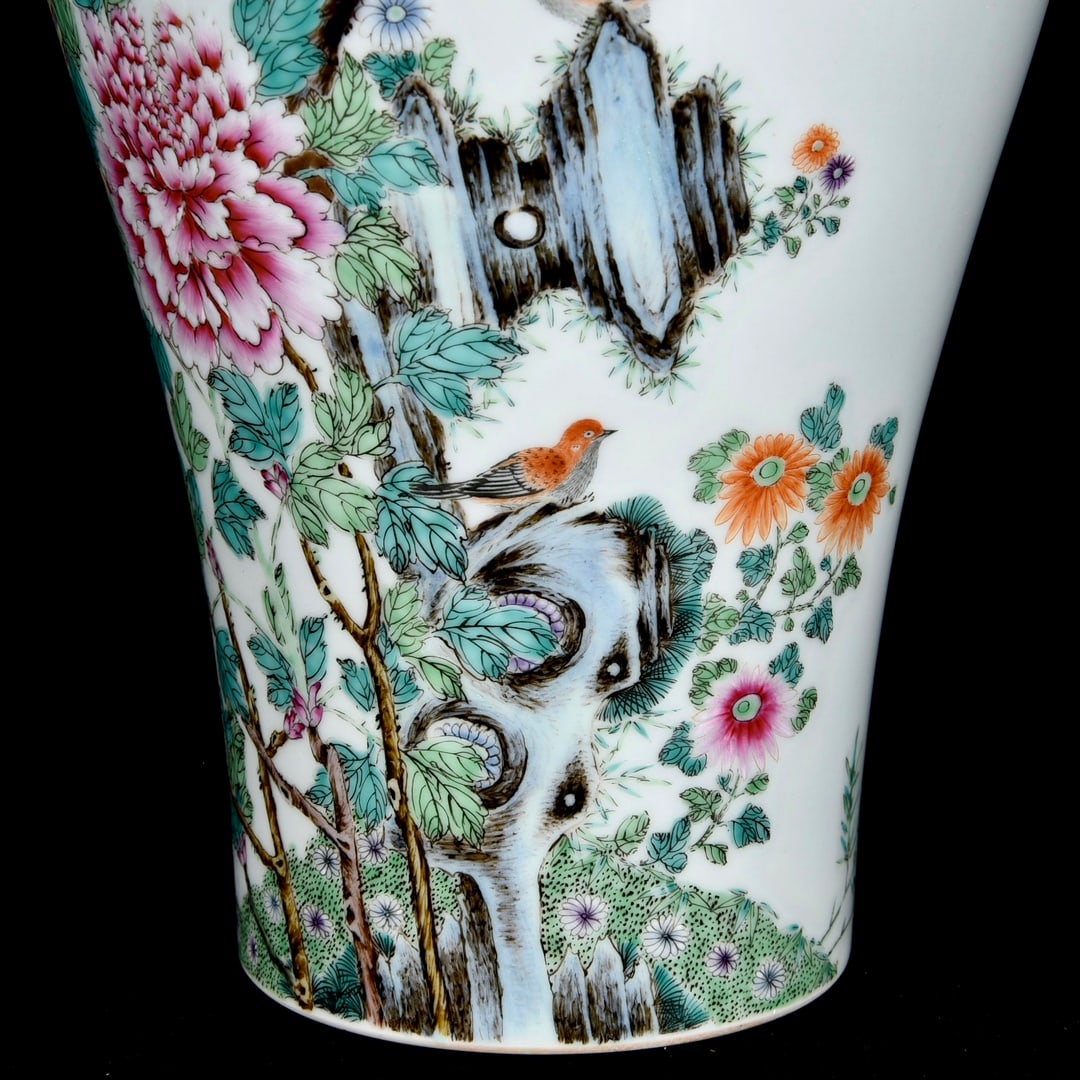 A Rare Famille-Rose Flower and Bird Pattern Vase - 5
