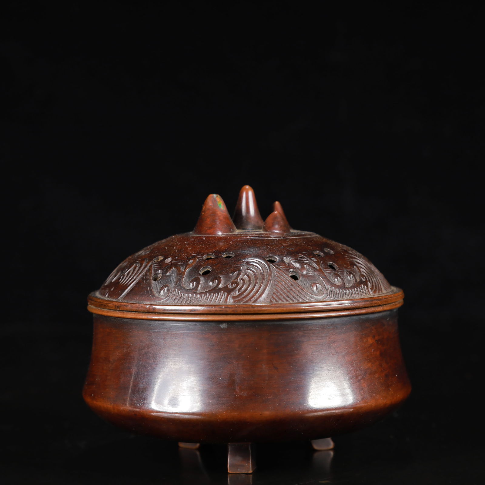 A Rare Bronze Chi-Dragon Pattern Tripod Censer (1 of 7)