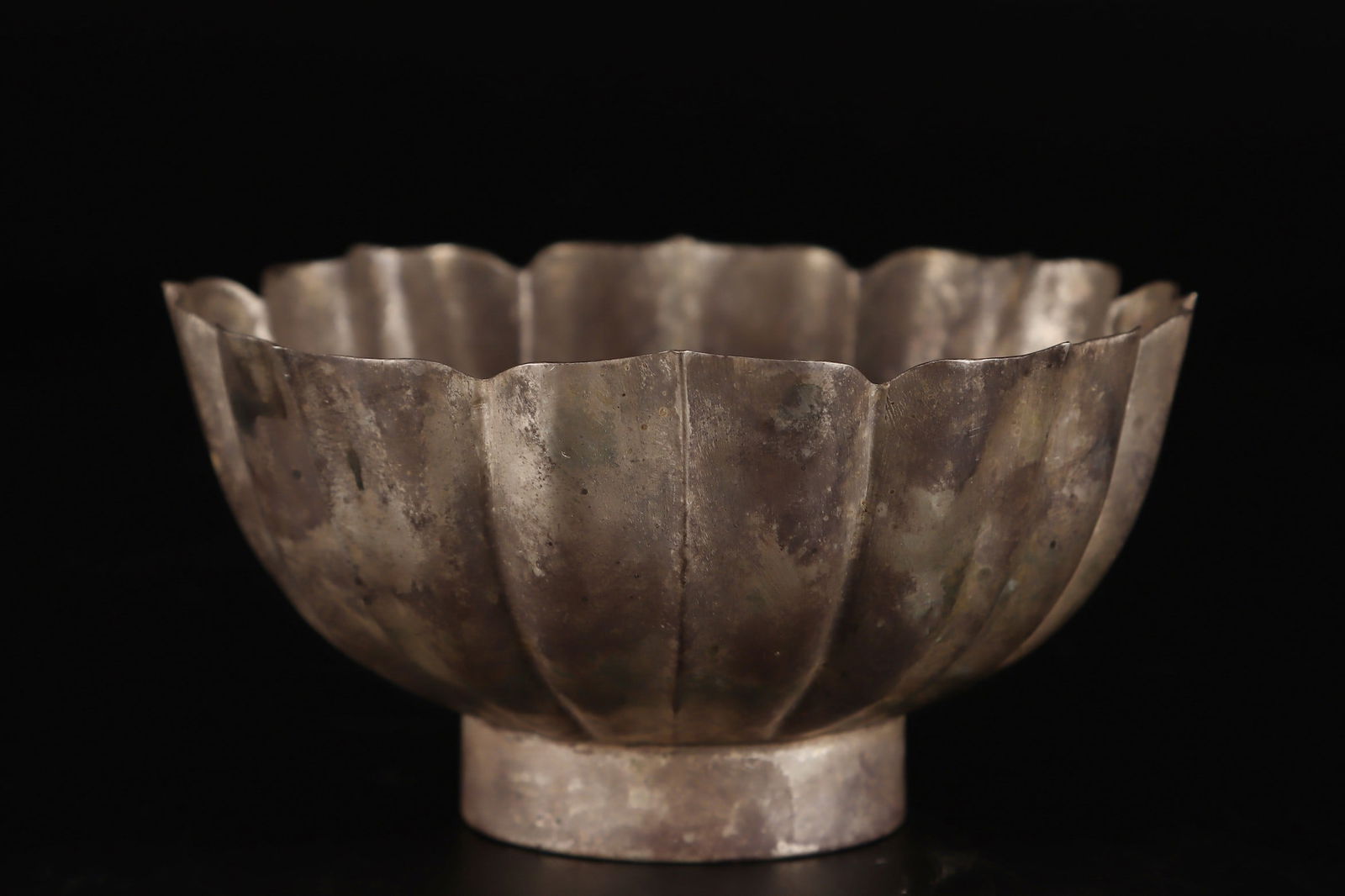 A Fine Silver Bowl - 4