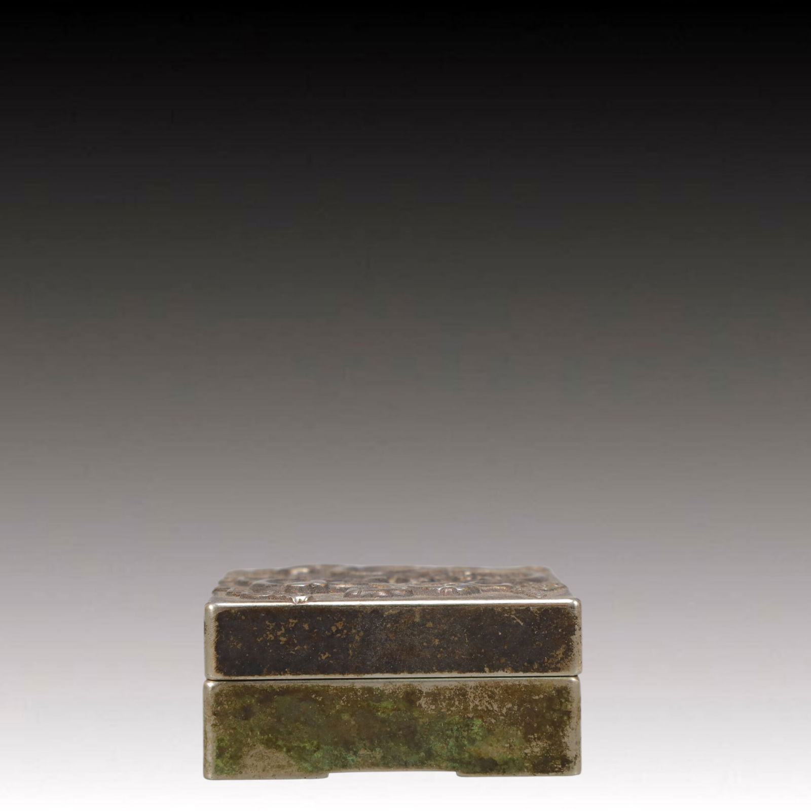 An Exquisite Bronze Dragon Pattern Box - 2