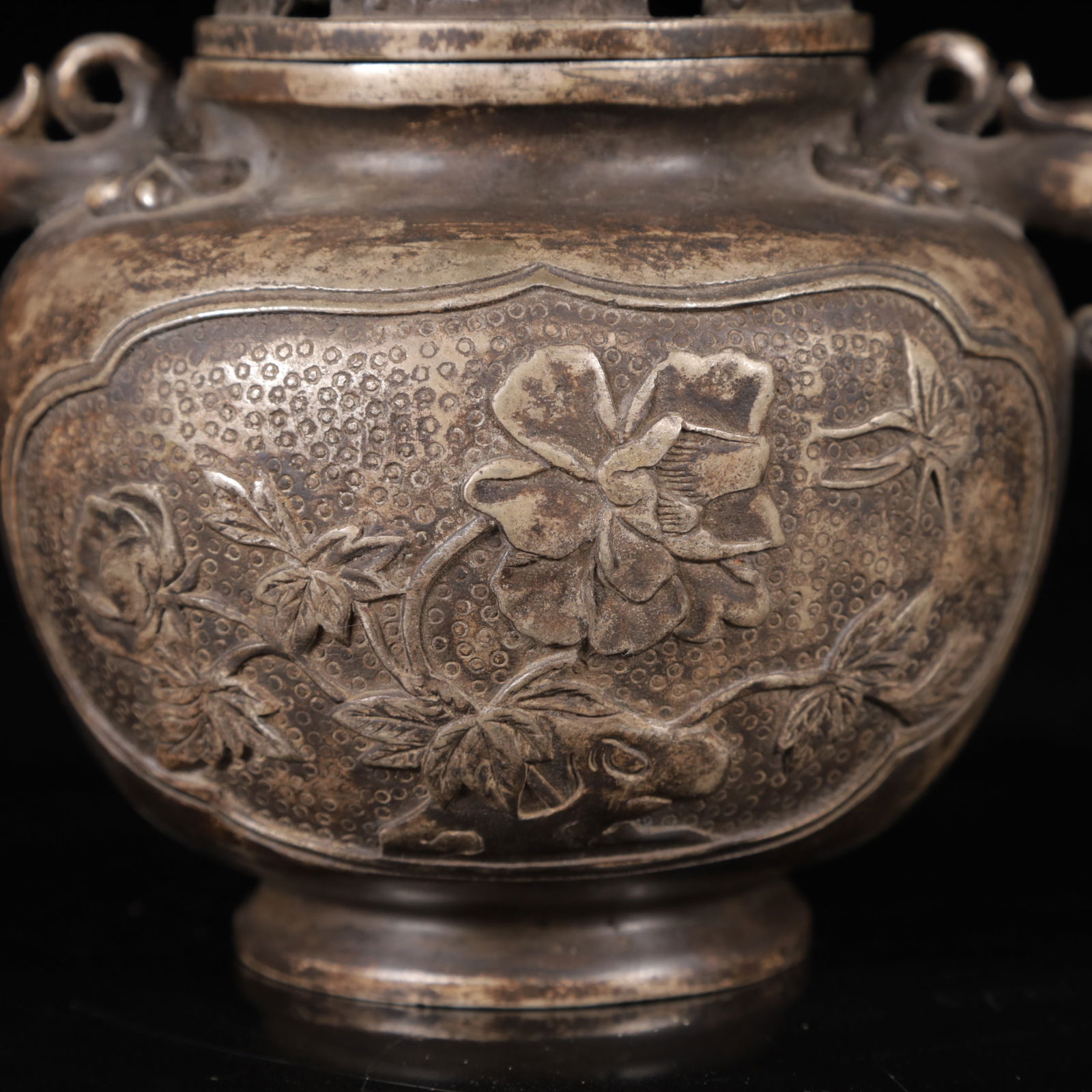 An Exquisite Silver Flower Pattern Beast-Ears Censer - 3