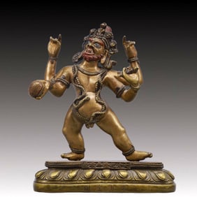 A Solemn Gilt Bronze Statue of Vajra