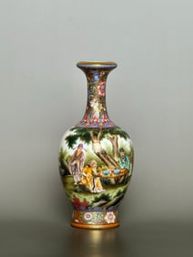 An Exquisite Gold Ground Enamel Character and Story Pattern Vase