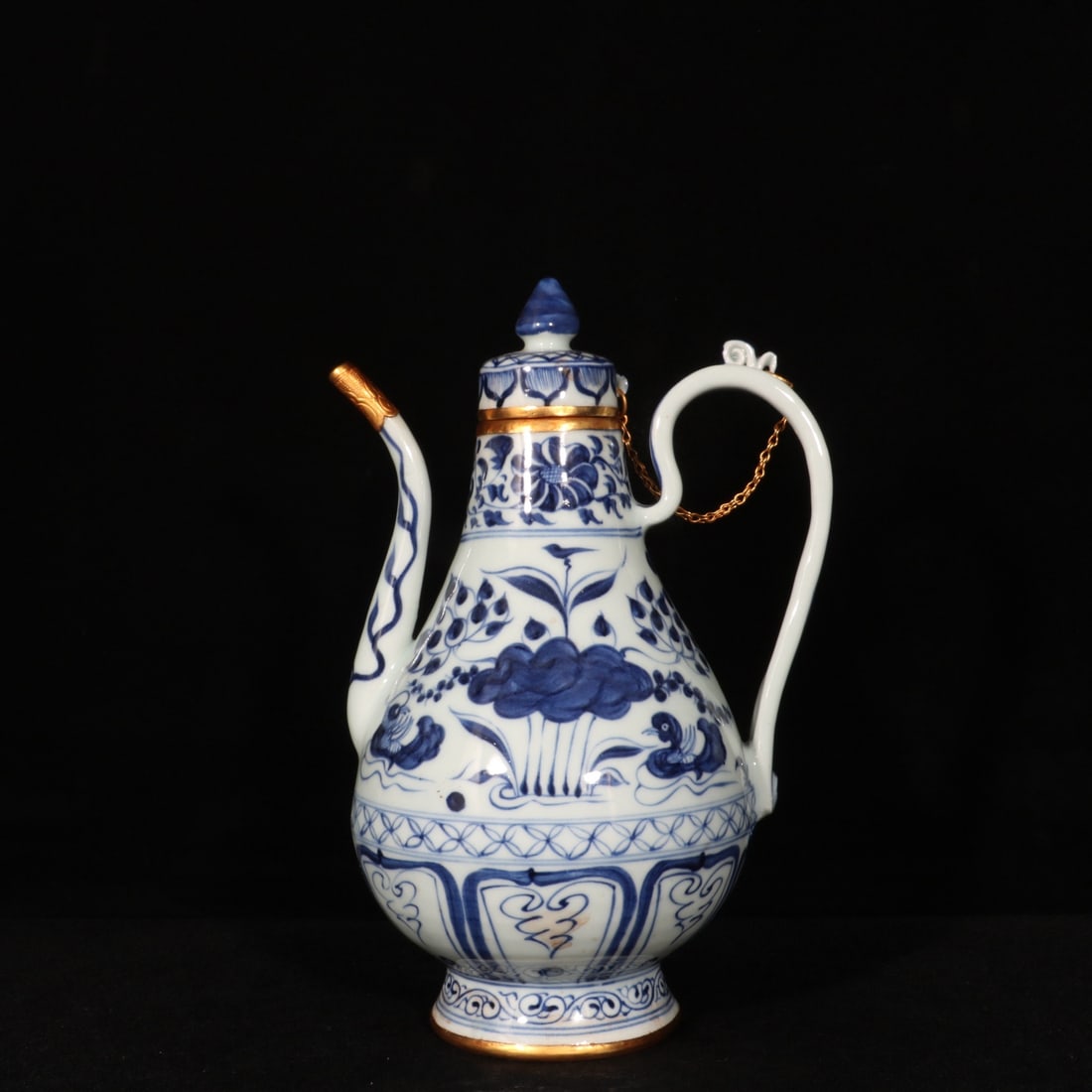 An Exquisite Blue and White Mandarin Duck Pattern Inlaid Gold Ewer (1 of 9)