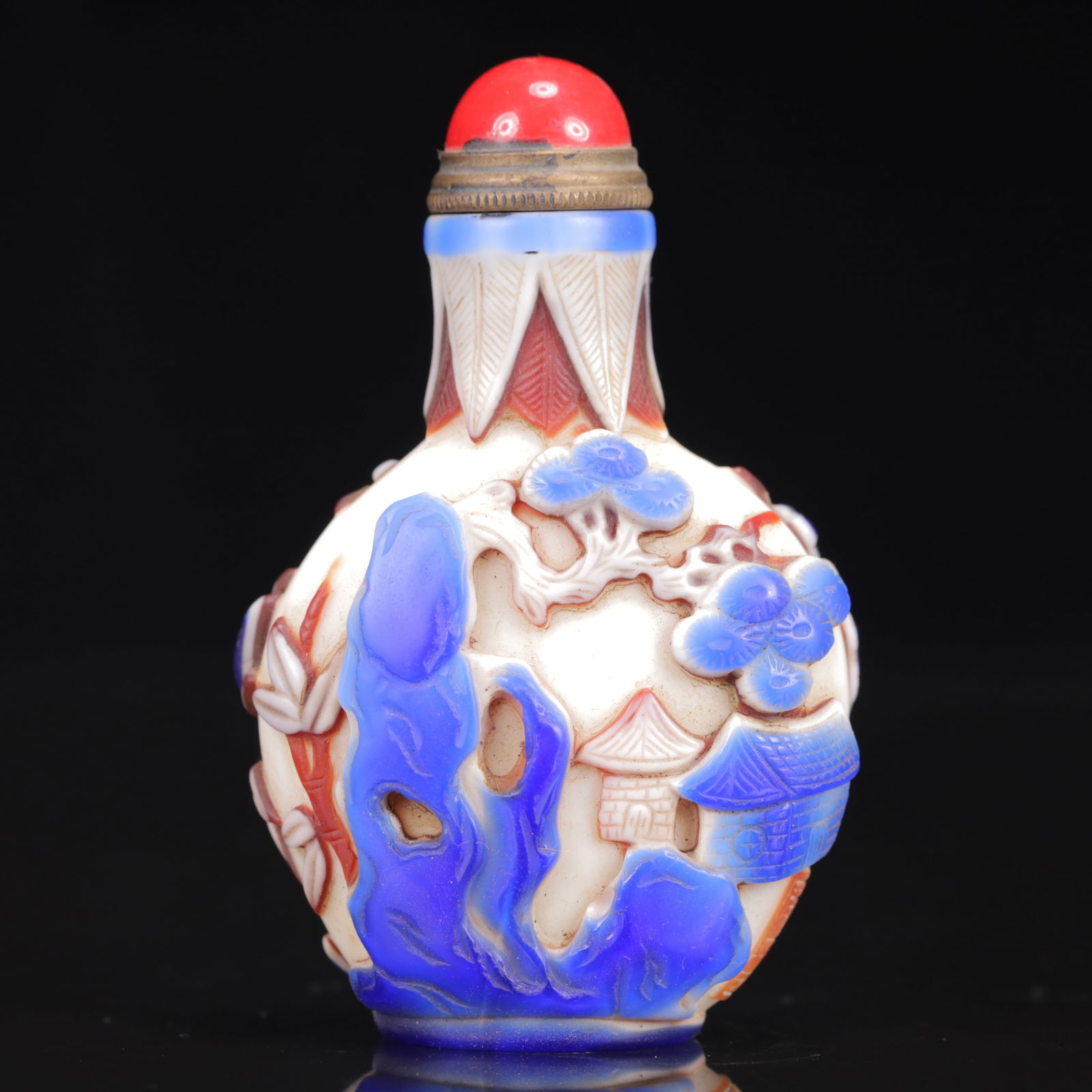 An Exquisite Glass Flower and Bird Pattern Snuff Bottle (1 of 8)
