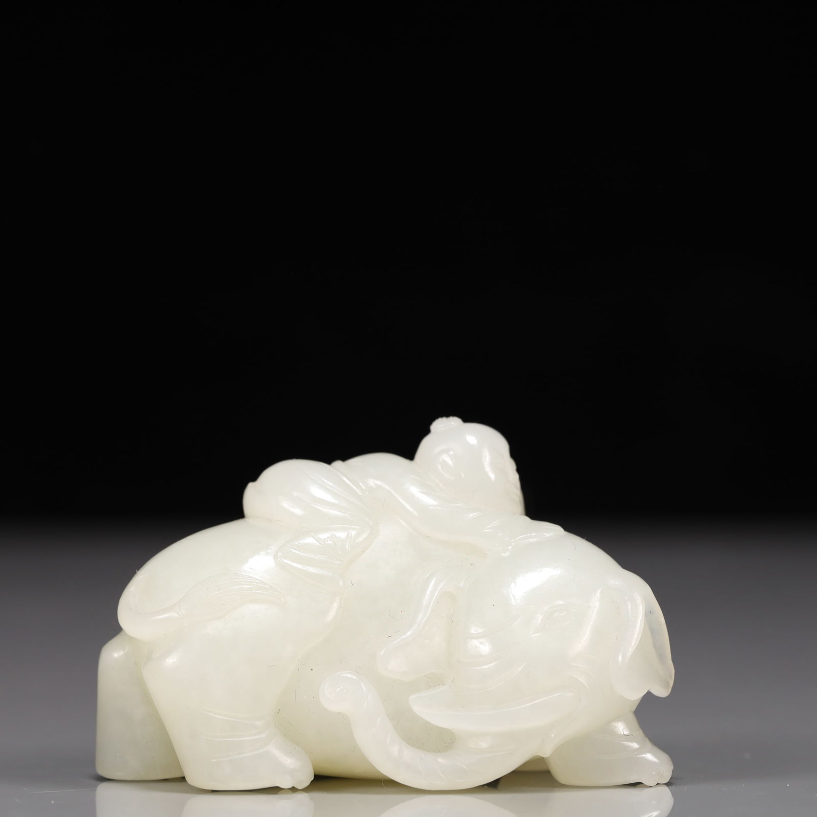 An Exquisite White Jade Figure Pattern Elephant Ornament (1 of 6)