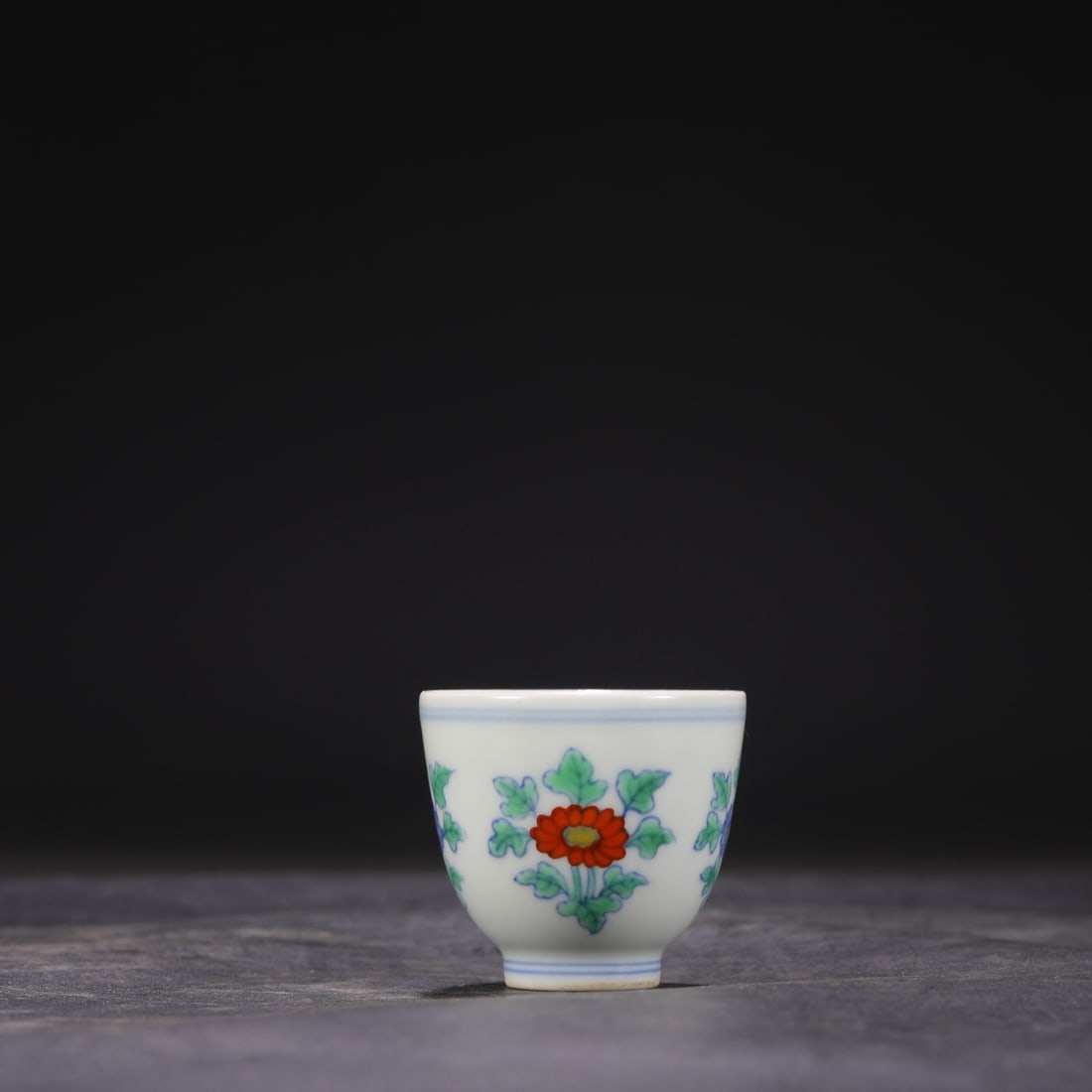 An Exquisite Doucai Flower Pattern Cup - 2