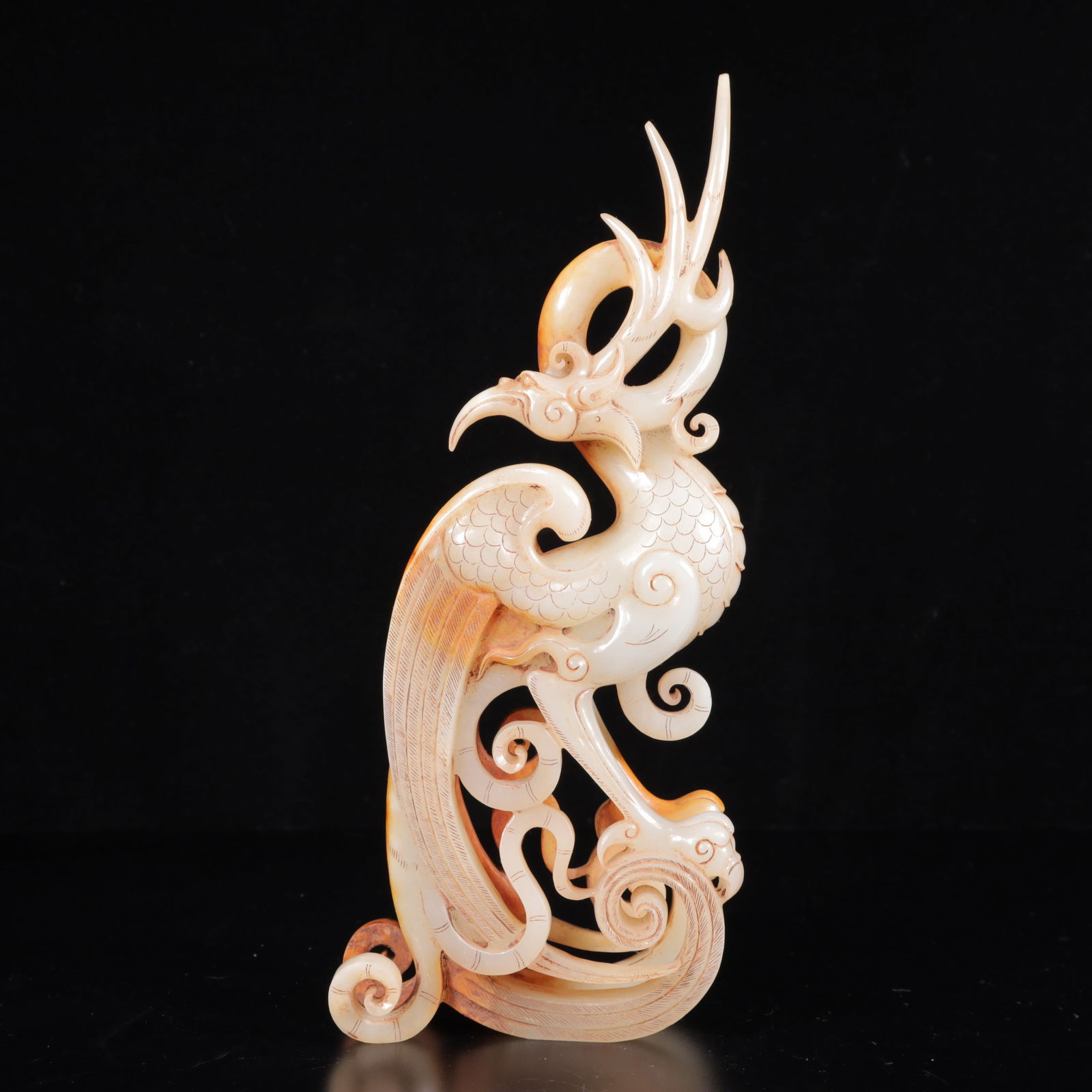 An Exquisite White Jade Phoenix Ornament: An Exquisite White Jade Phoenix Ornament,Qing Dynasty,China,Size:4.3inx2inx9.8in,Weight:900g 白玉凤摆件,中国清代
