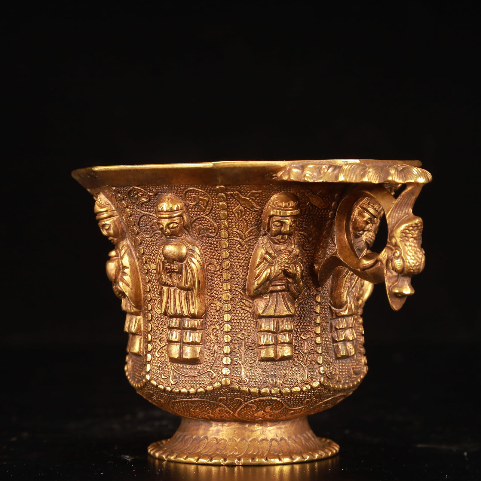An Exquisite Gilt Bronze Figure Pattern Cup - 6