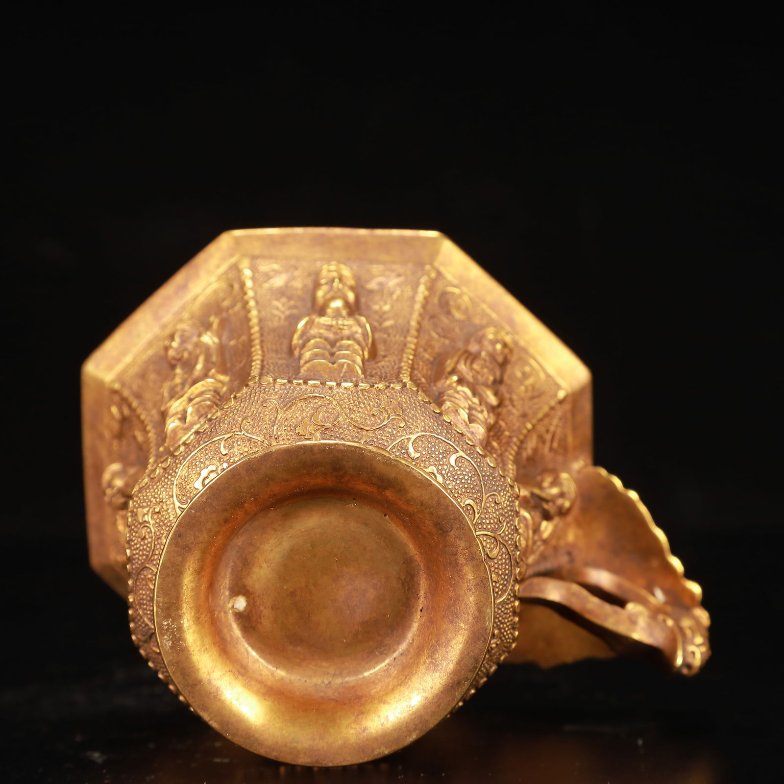 An Exquisite Gilt Bronze Figure Pattern Cup - 8