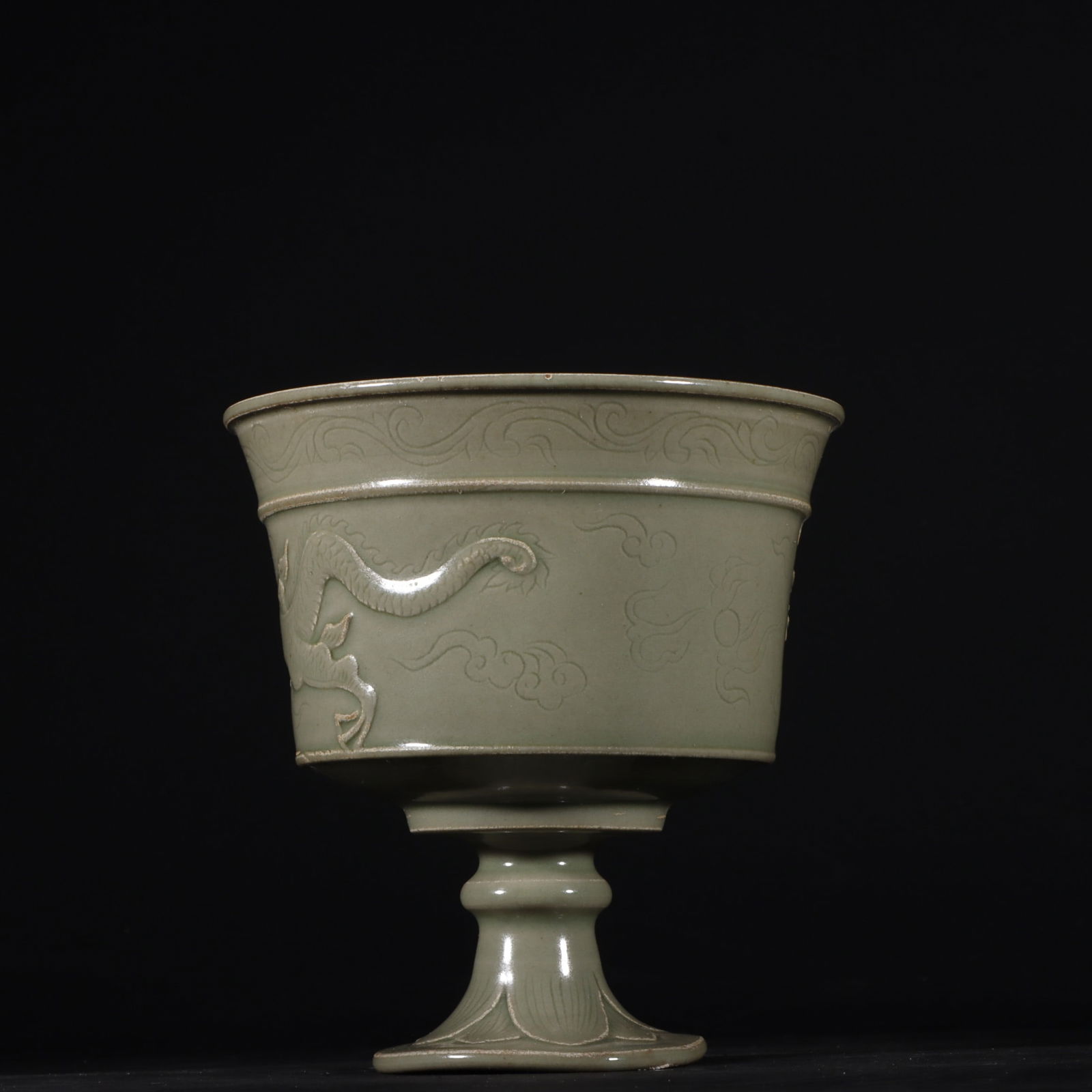An Exquisite Yue yao Dragon Pattern Stem Cup - 5