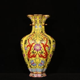An Exquisite Enamel Painted Gold Lotus and Dragon Pattern Vase