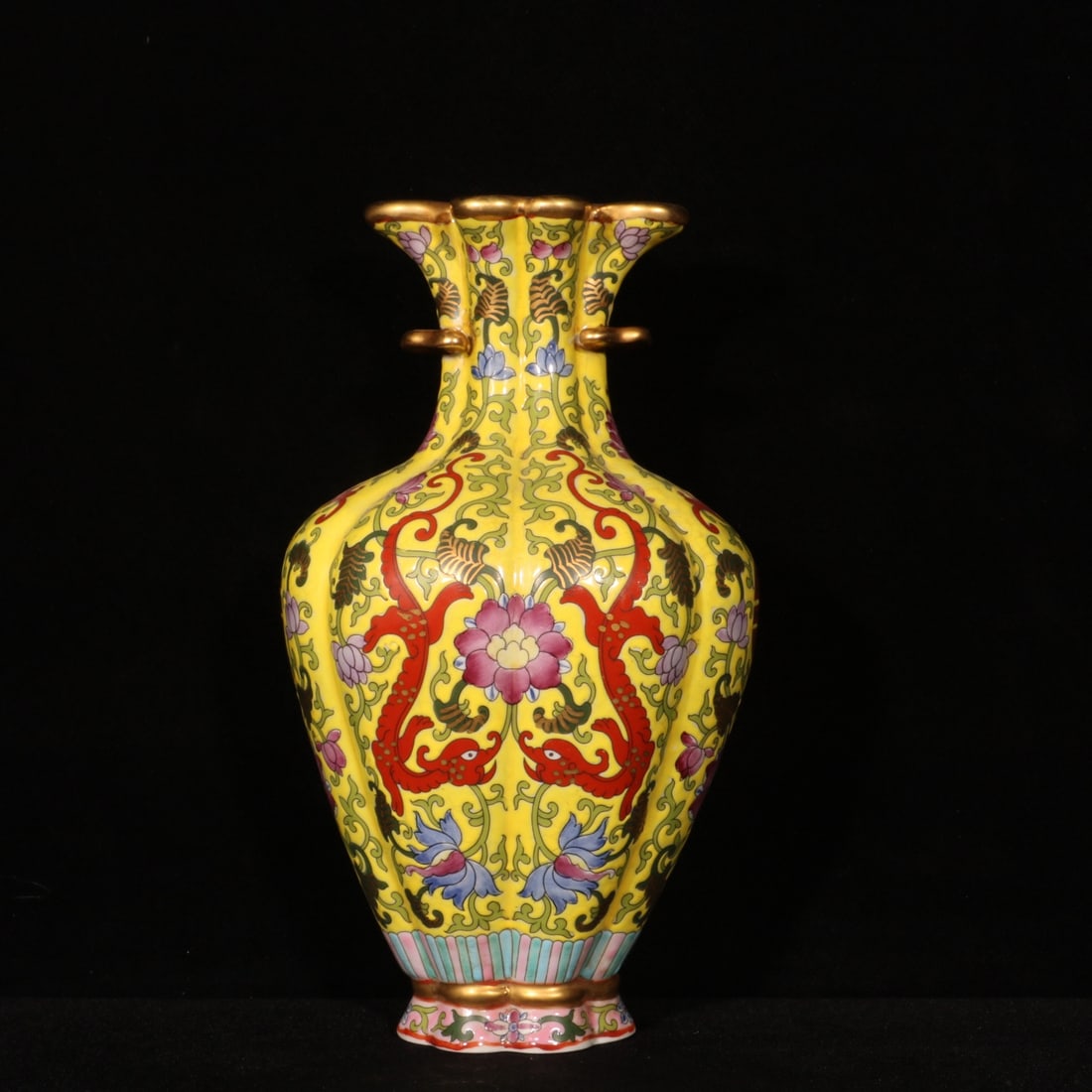 An Exquisite Enamel Painted Gold Lotus and Dragon Pattern Vase: An Exquisite Enamel Painted Gold Lotus and Dragon Pattern Vase,Qing Dynasty,China,Yongzheng Four-character Mark,Size:8.7inx4.7in 