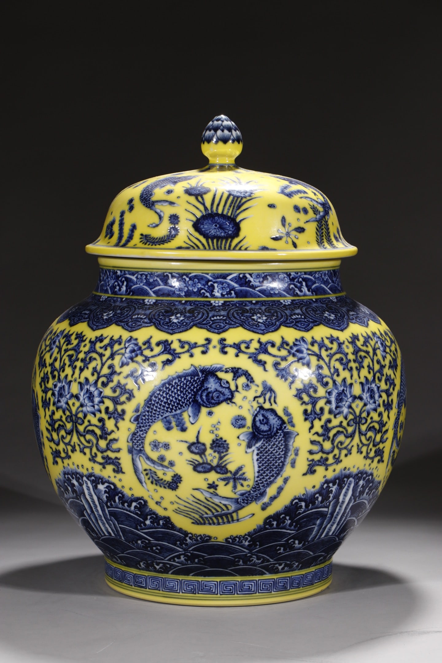 An Exquisite Yellow Ground Blue and White Lotus Pattern Jar with Cover: An Exquisite Yellow Ground Blue and White Lotus Pattern Jar with Cover,Qing Dynasty,China,Qianlong Six-character Mark,Size:15.7in 