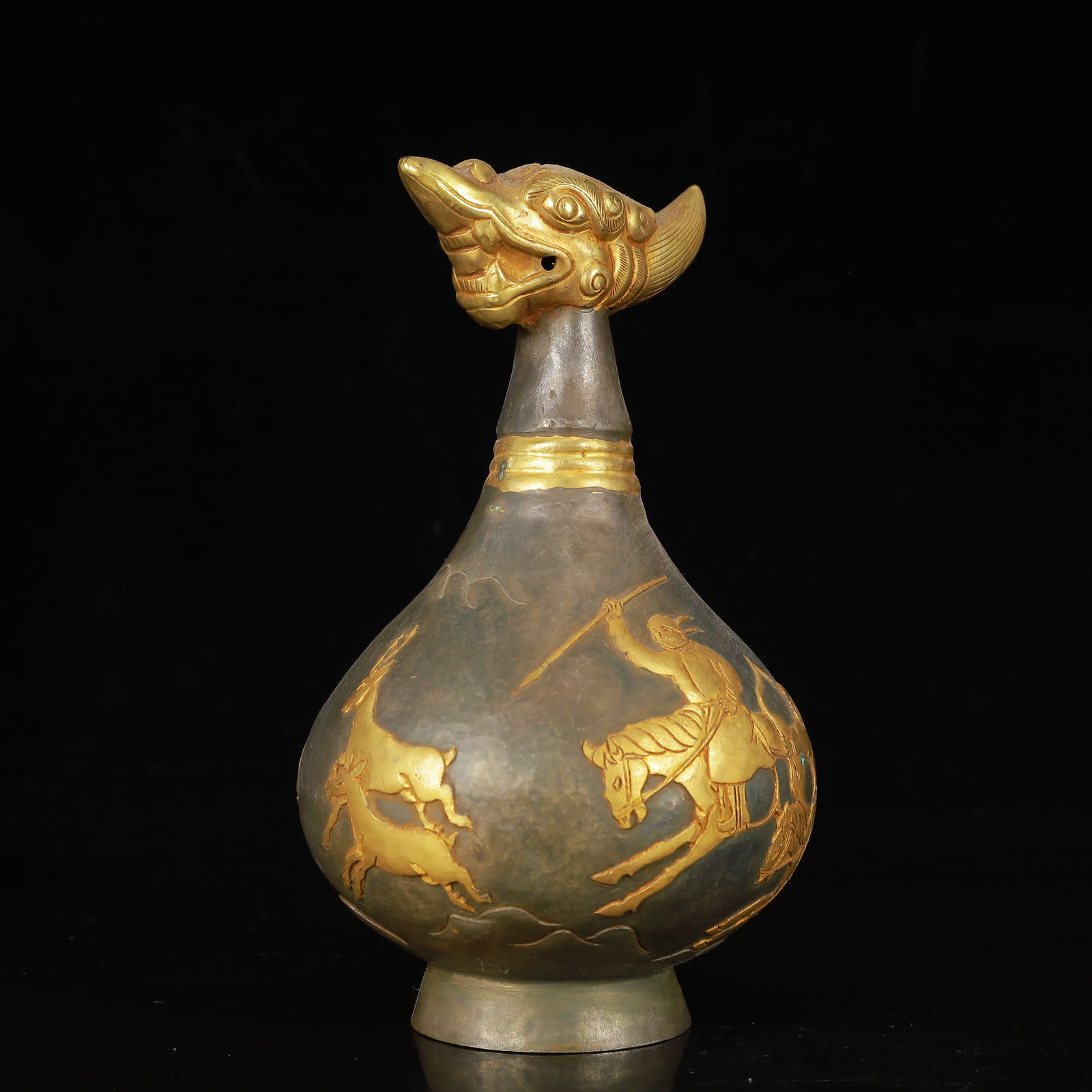 An Exquisite Gilt Silver Figure Pattern Vase - 5