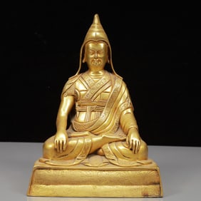 A Solemn Gilt Bronze Statue of Tsongkhapa