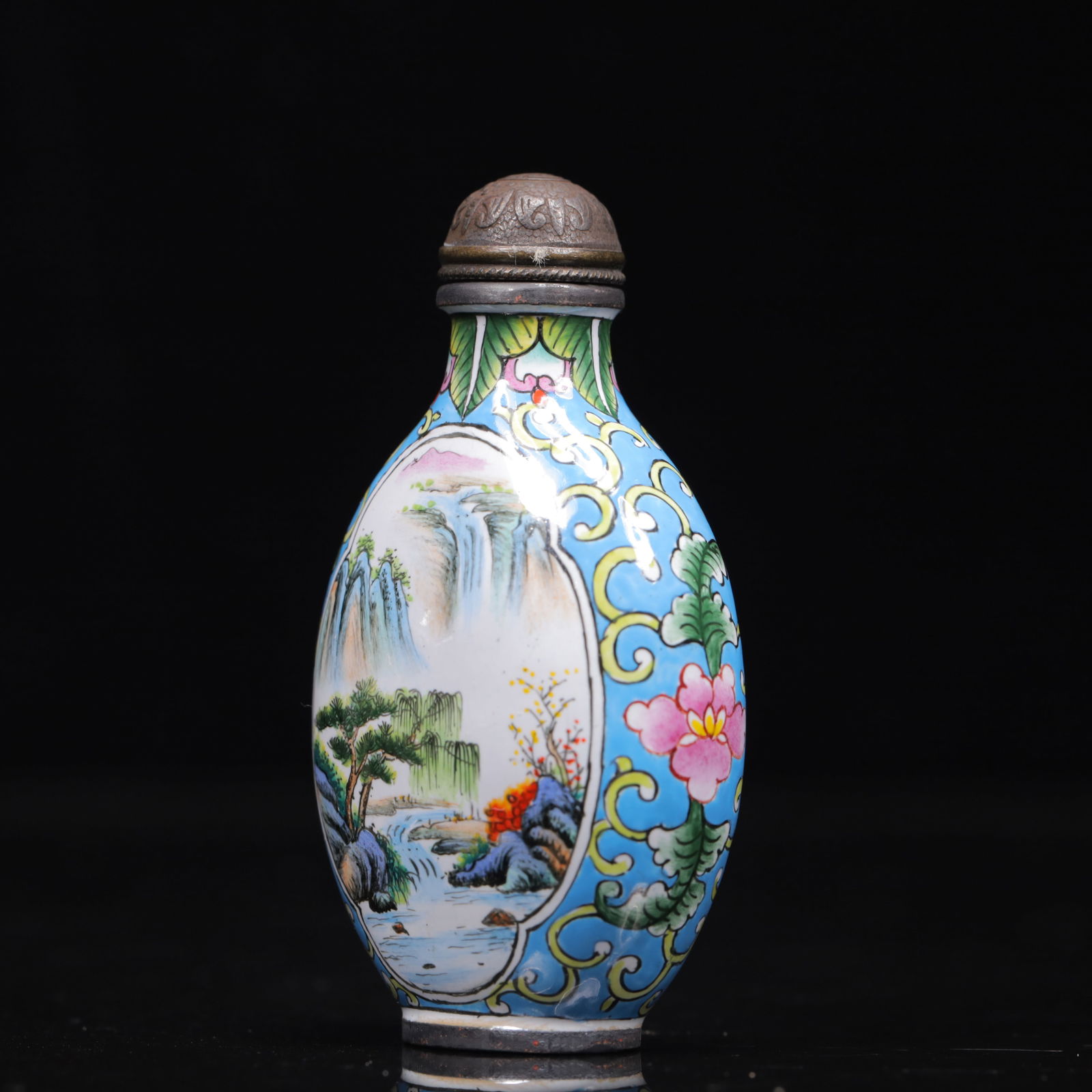 An Exquisite Painted Enamel Landscape Pattern Snuff Bottle - 2