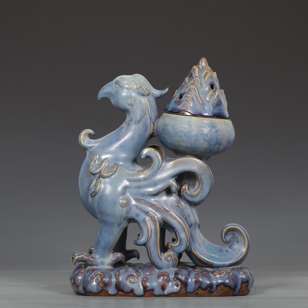 An Exquisite Jun yao Purple Glazed Phoenix Censer: An Exquisite Jun yao Purple Glazed Phoenix Censer,Song Dynasty,China,Size:11.6inx8.9in 钧窑紫釉凤香炉,中国宋代