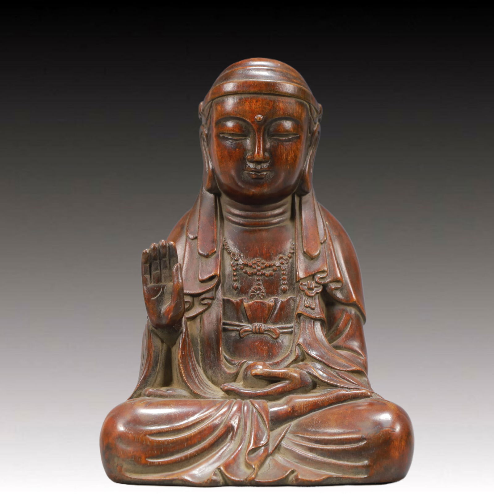 A Rare Eaglewood Statue of Avalokitesvara: A Rare Eaglewood Statue of Avalokitesvara,Qing Dynasty,China, 沉香木观音像,中国清代,