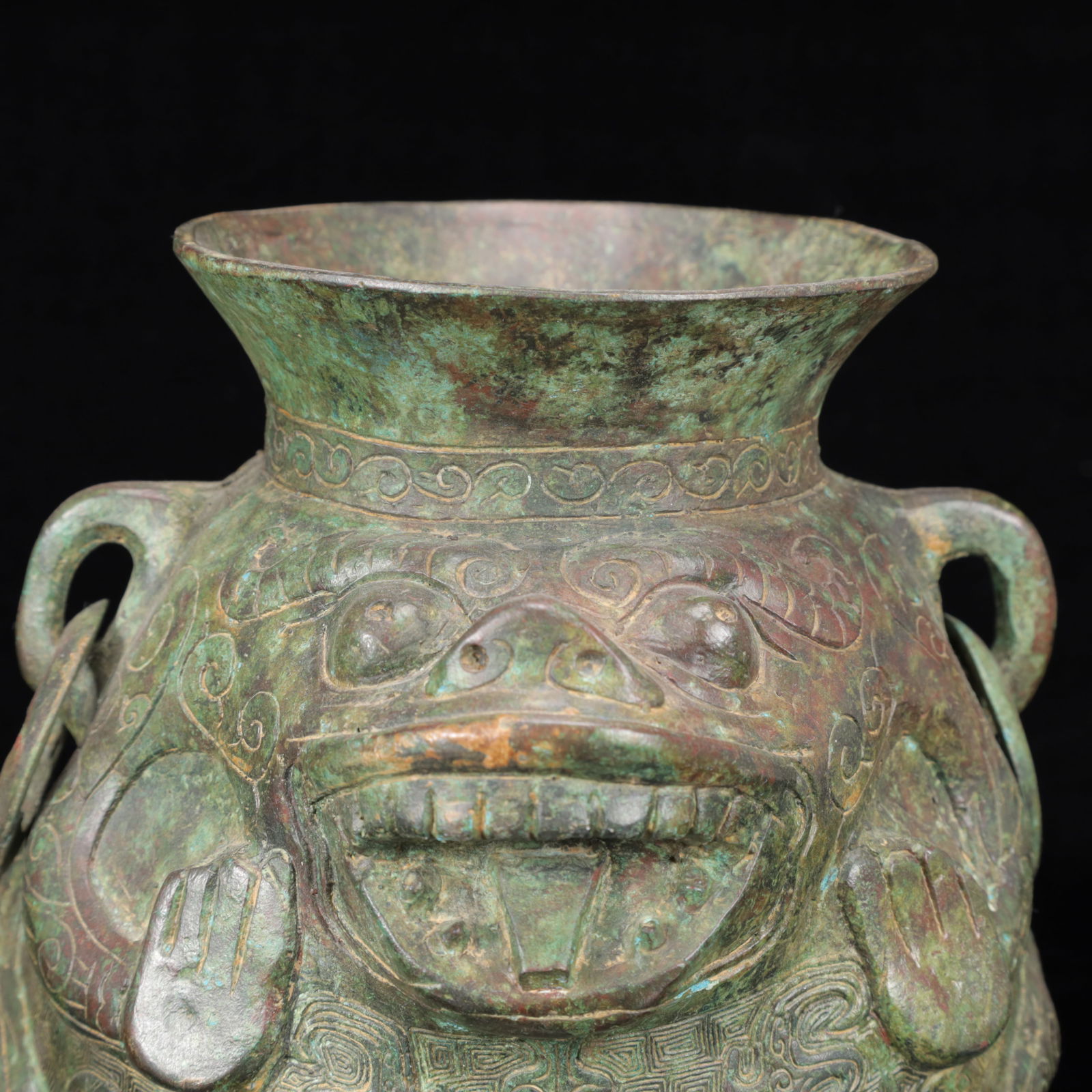 An Archaic Bronze Beast-Face Pattern Double-Ears Jar - 2