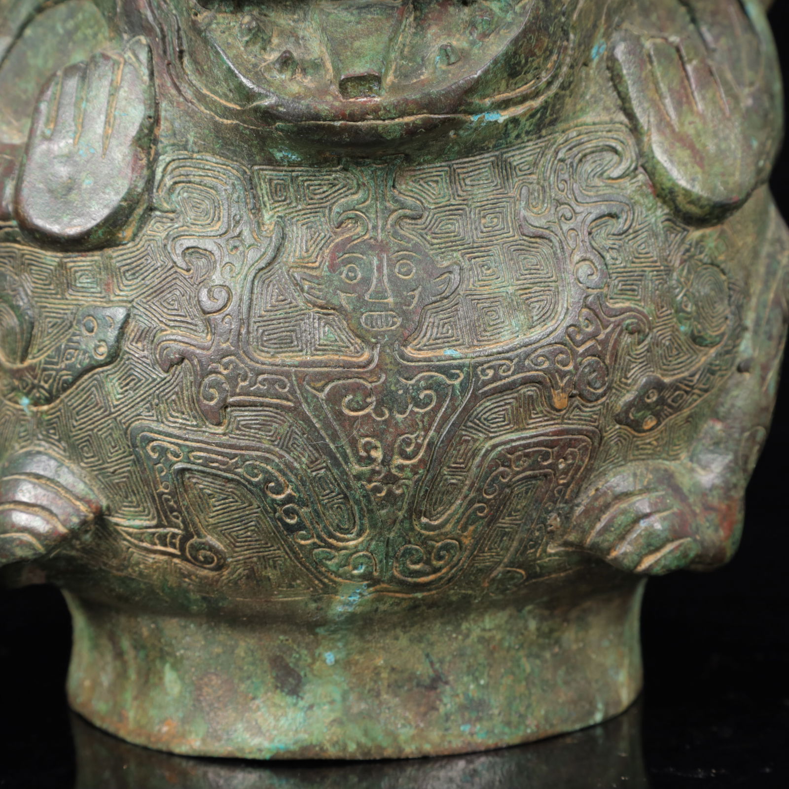 An Archaic Bronze Beast-Face Pattern Double-Ears Jar - 3