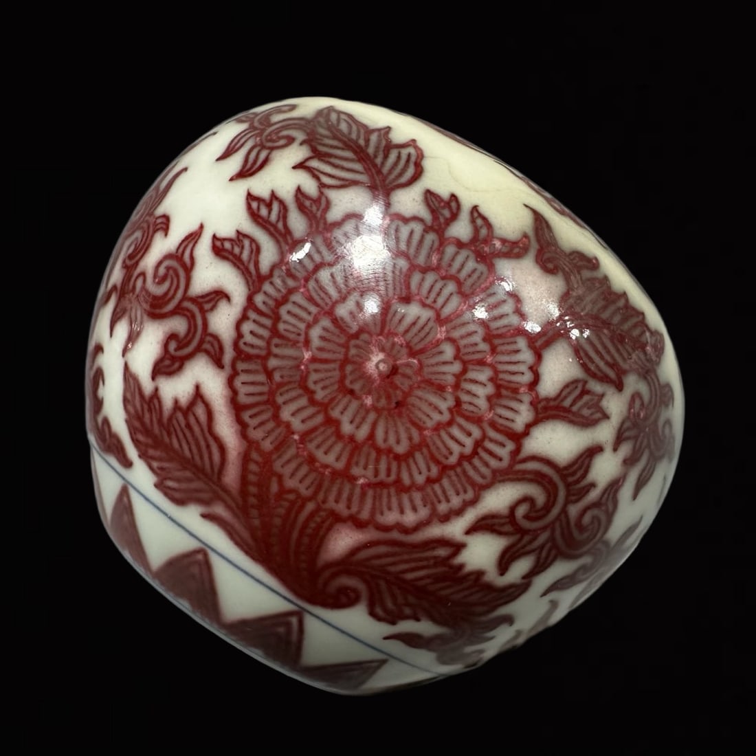 An Exquisite Underglaze-Red Lotus Pattern Jar - 4