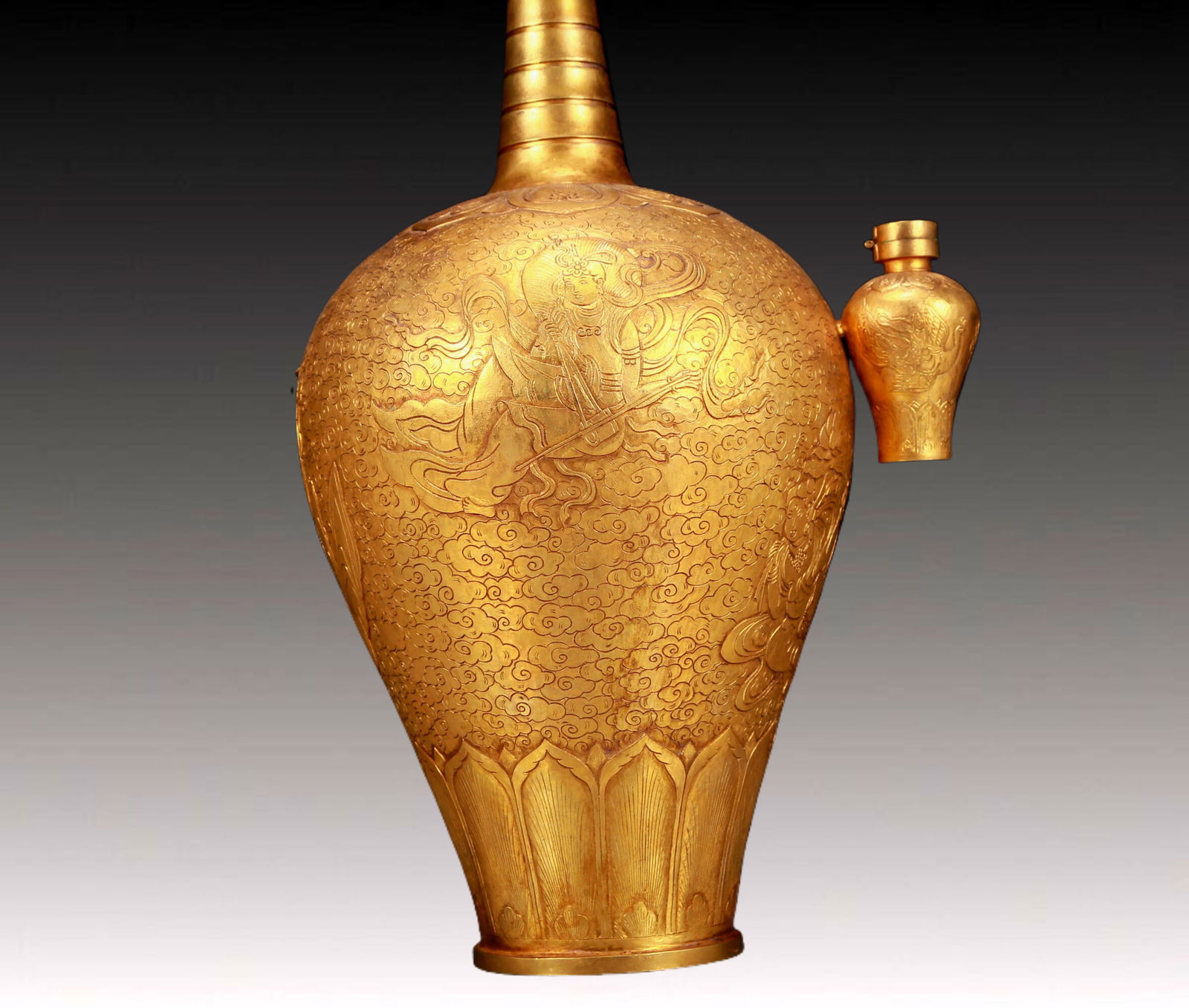 A Huge Gilt Bronze Figure Pattern Vase - 3