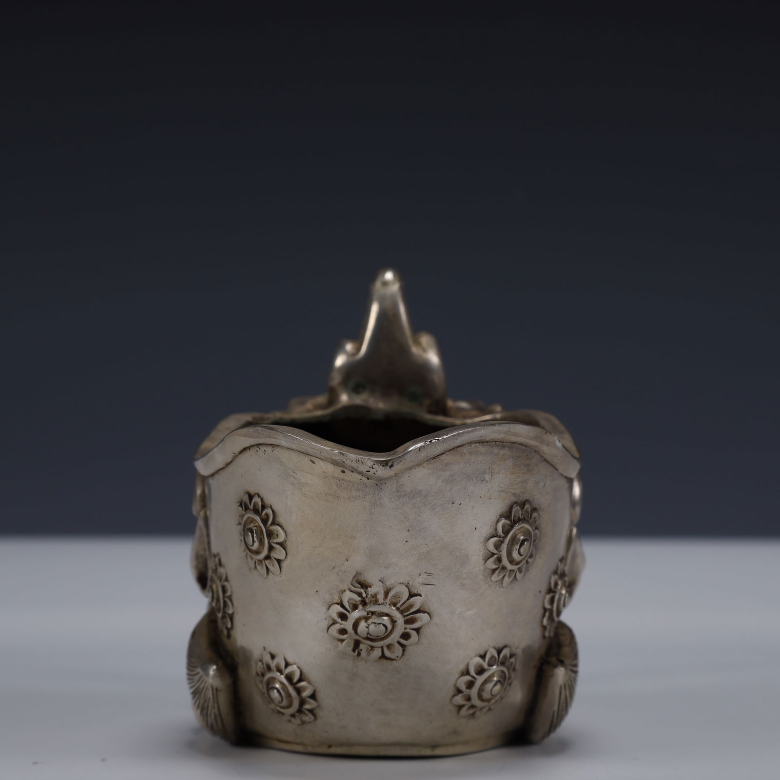 An Exquisite Silver-plated Dragon Pattern Cup - 4