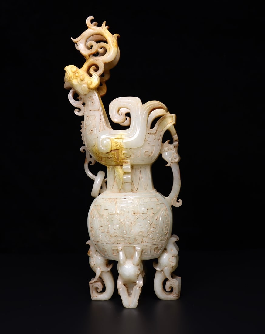 An Exquisite White Jade Beast-Face Pattern Beast-Legs Ewer: An Exquisite White Jade Beast-Face Pattern Beast-Legs Ewer,Qing Dynasty, China,Size:4.3inx2.6inx10.9in,Weight:1170g 
