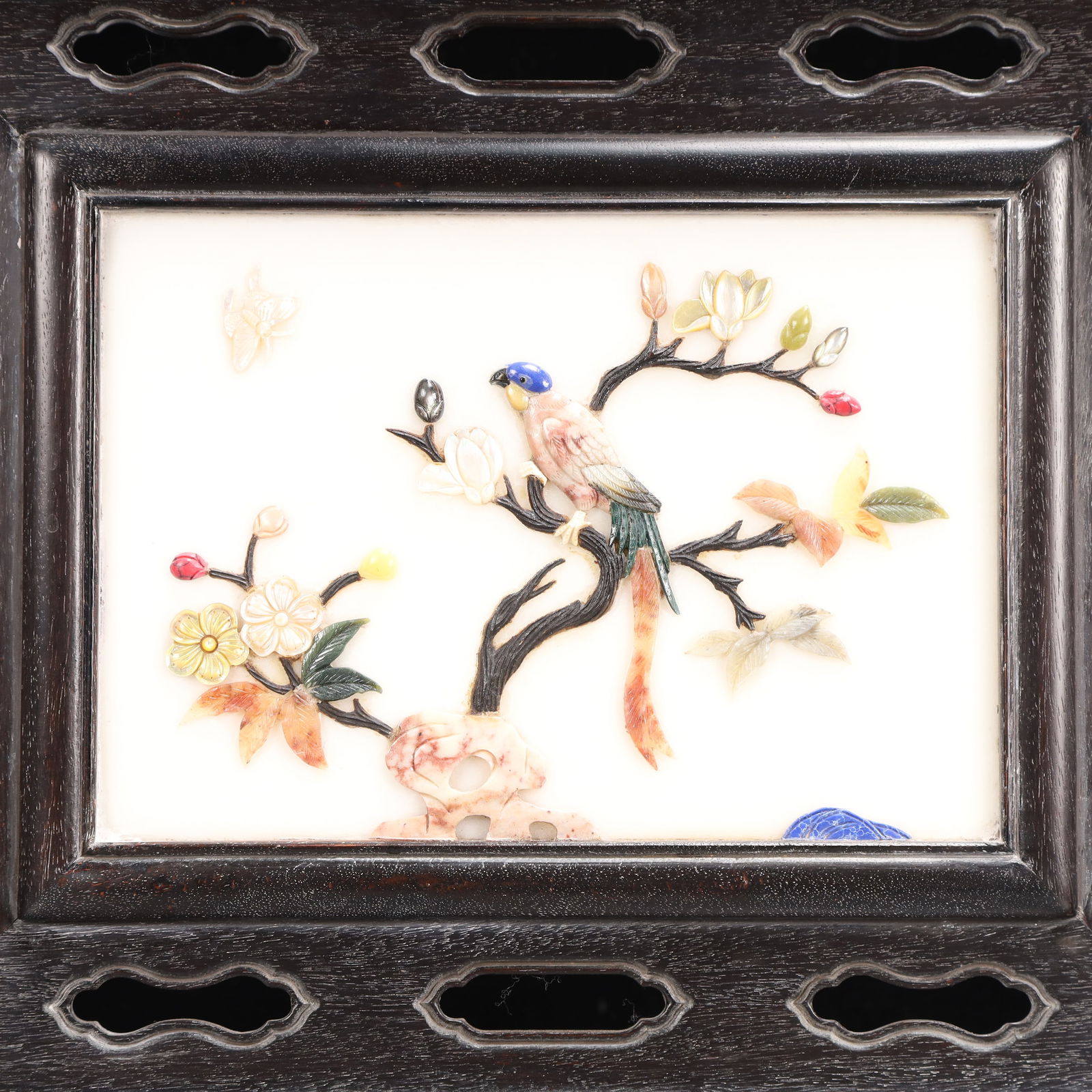 An Exquisite Eaglewood Flower and Bird Pattern Table Screen - 4