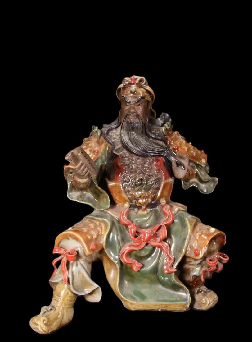 An Exquisite Shiwan yao Statue of Guan Gong: An Exquisite Shiwan yao Statue of Guan Gong,Qing Dynasty, China,Size:12.6inx9.4inx15.7in 石湾窑关公像,中国清代