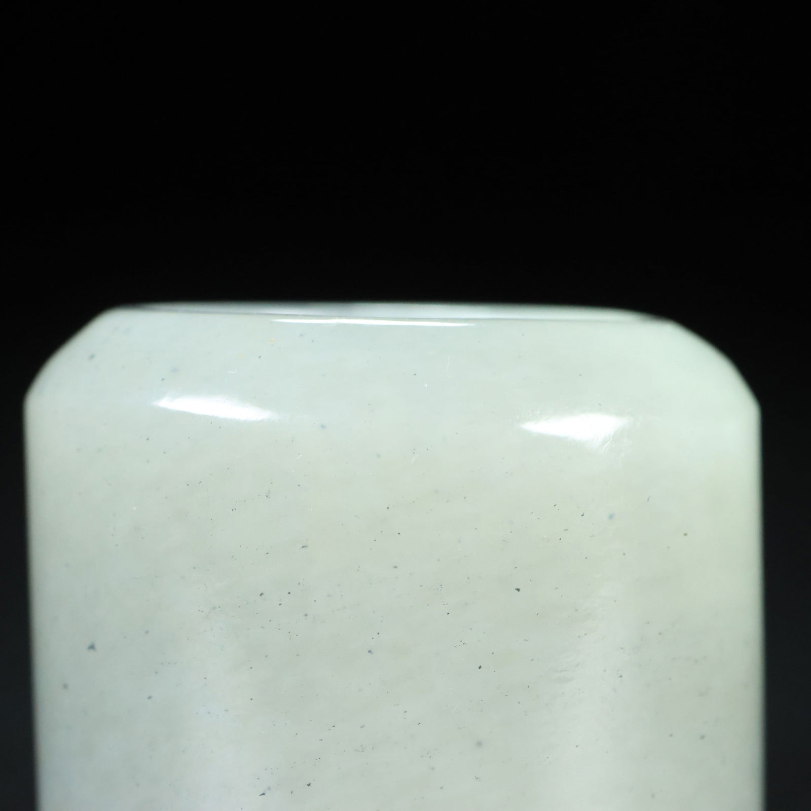 An Exquisite White Jade Thumb Ring - 6