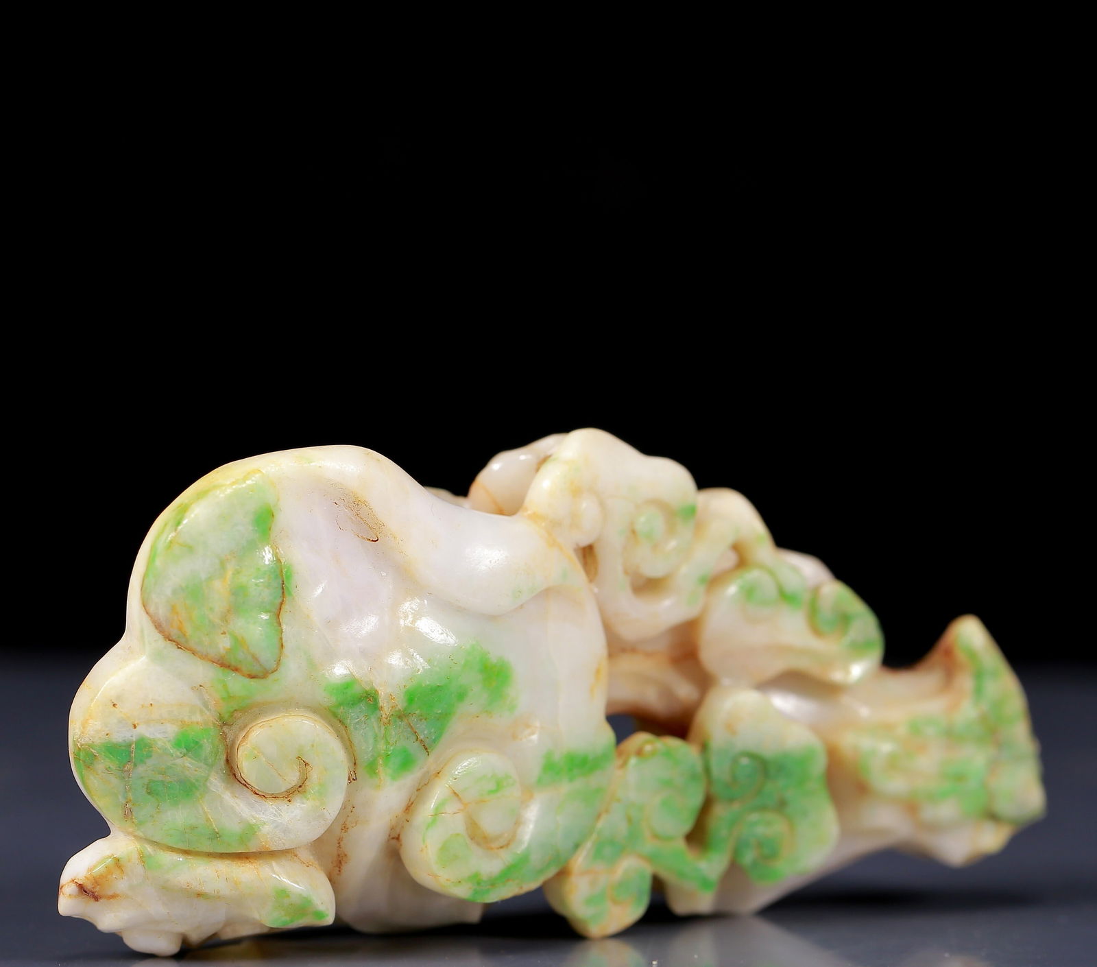 An Exquisite Jadeite Ganoderma lucidum Pattern Ruyi - 3