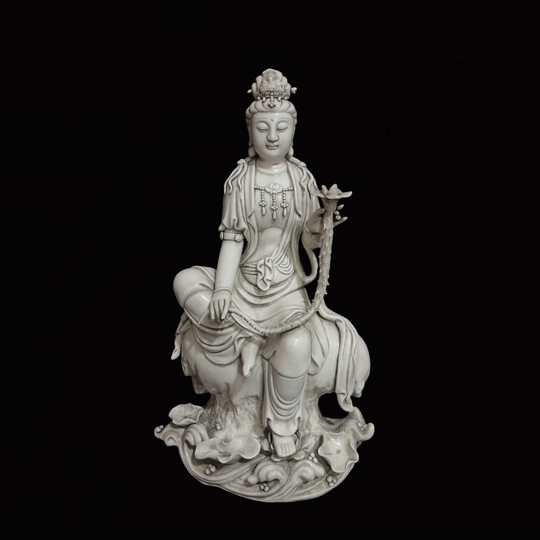 A Solemn Blance-De-Chine Statue of Avalokitesvara: A Solemn Blance-De-Chine Statue of Avalokitesvara,Ming Dynasty,China,He Chaozong Mark,Size:16.5in 