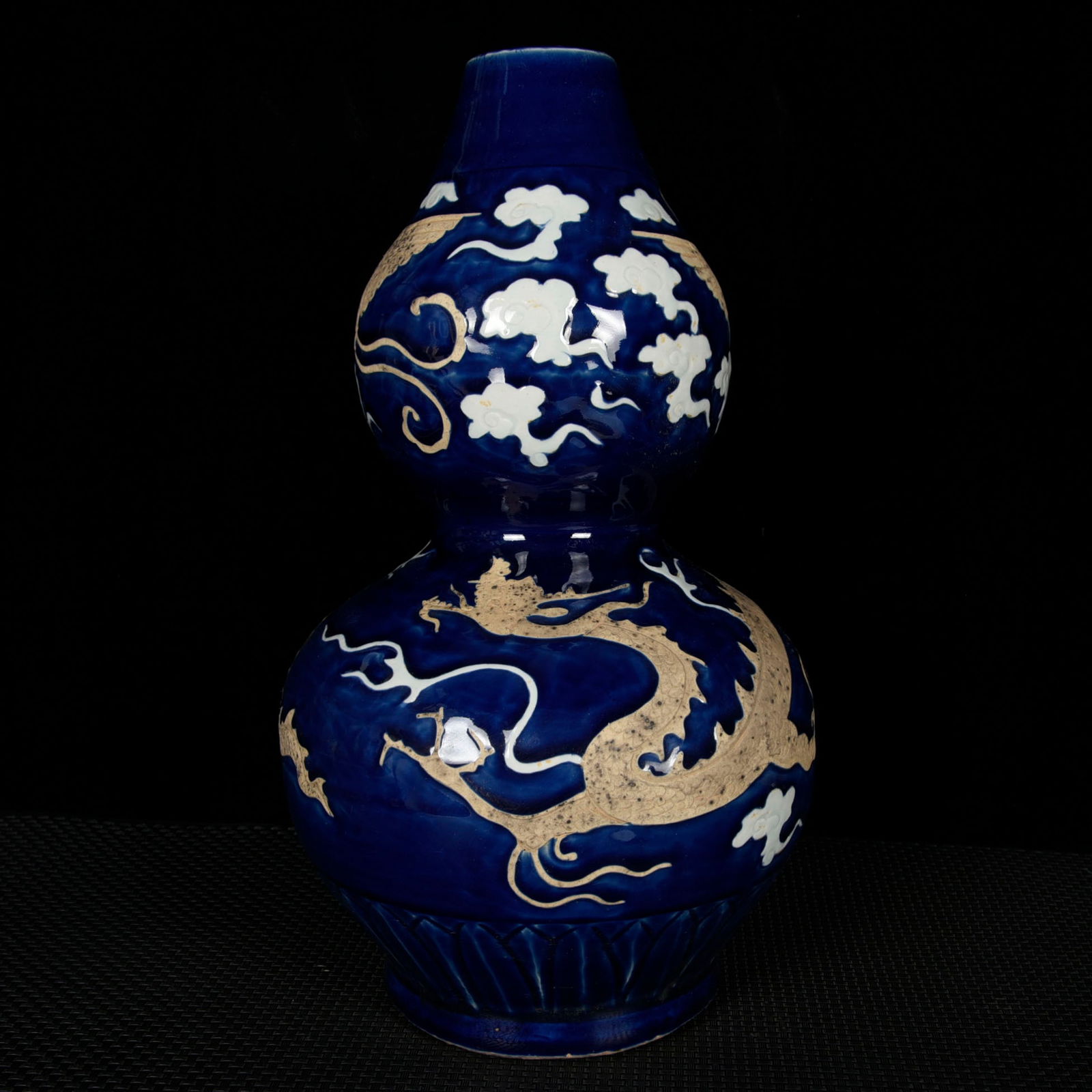 A Rare Ji Blue Glazed Dragon and Phoenix Pattern Gourd-Shaped Vase: A Rare Ji Blue Glazed Dragon and Phoenix Pattern Gourd-Shaped Vase,Yuan Dynasty,China,Size:14.2inx7.9in 