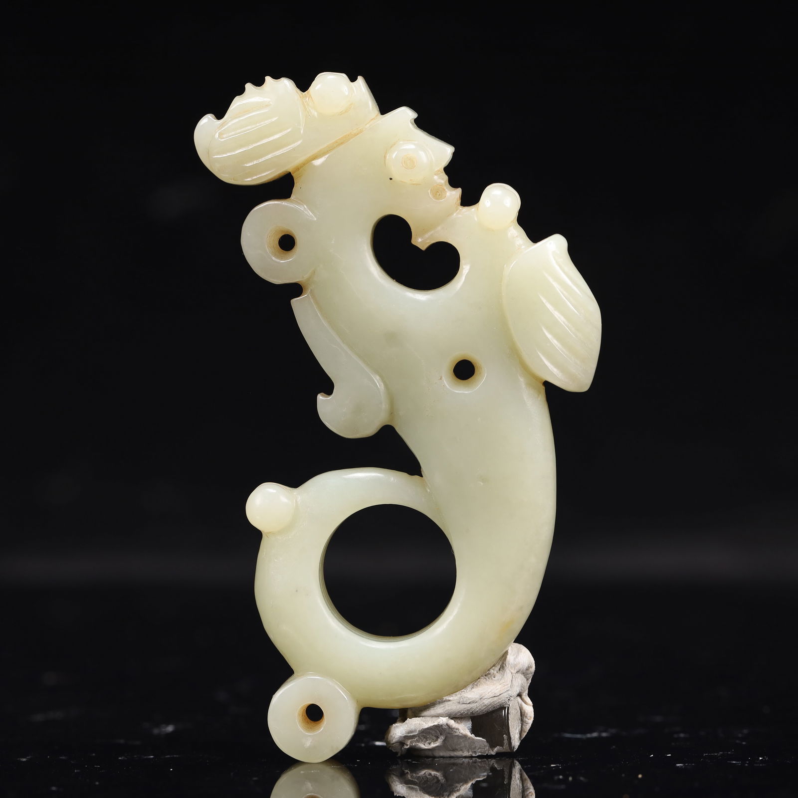 An Archaic Hongshan Culture White Jade Pendant: An Archaic Hongshan Culture White Jade Pendant,Ancient Time, China,Size:2.6inx6.3in,Weight:114g 