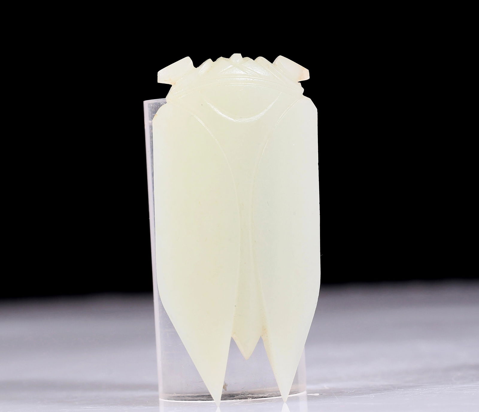 An exquisite white jade cicada - 3