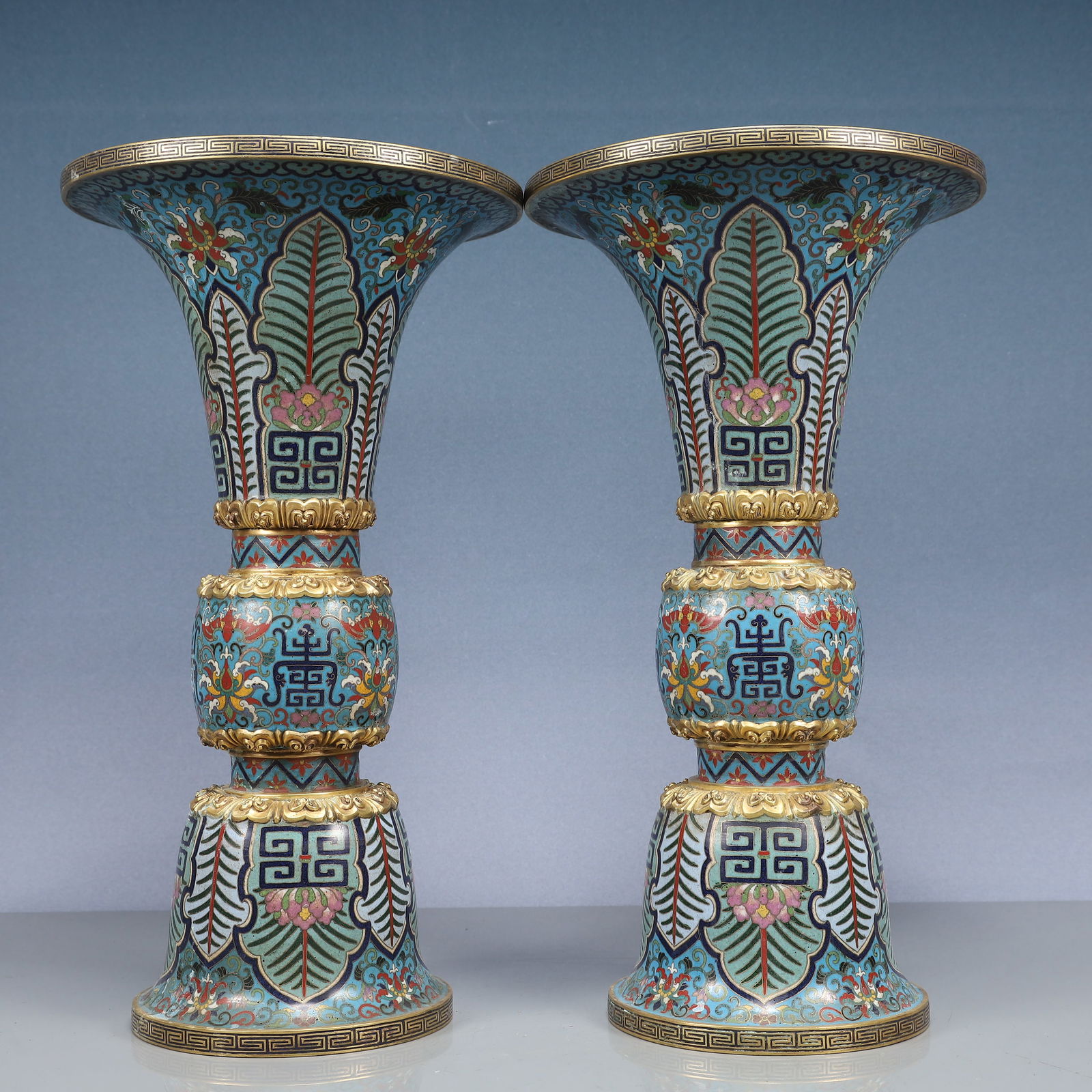 A Pair of Huge Cloisonne Lotus,Bats and Peach Pattern Vases: A Pair of Huge Cloisonne Lotus,Bats and Peach Pattern Vases,Qing Dynasty, China,Qianlong Four-character Mark,Size:16.5inx9.1in,Weight:6100g 