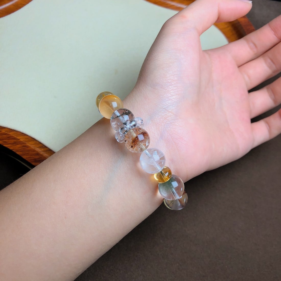 An Exquisite Crystal Bracelets - 6