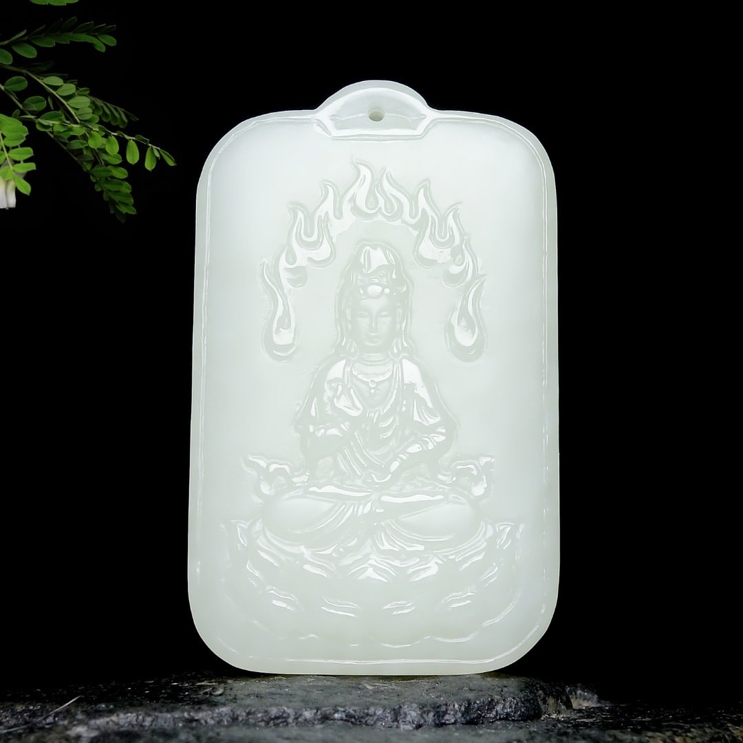 An Exquisite White Jade Statue of Avalokitesvara Pendant: An Exquisite White Jade Statue of Avalokitesvara Pendant,Size:1.9inx1.2inx0.4in 白玉观音像挂件