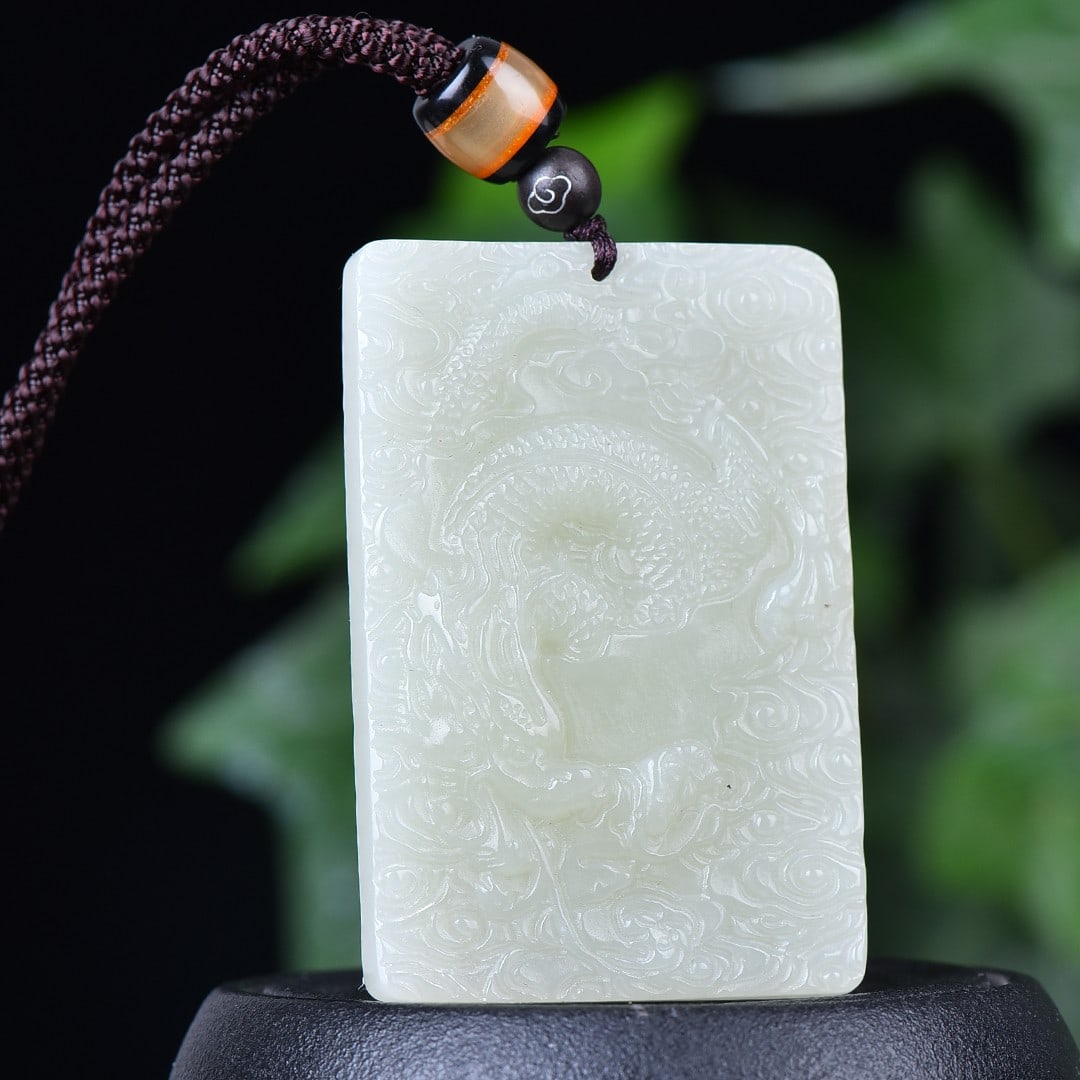 An Exquisite White Jade Dragon Pattern Pendant - 3
