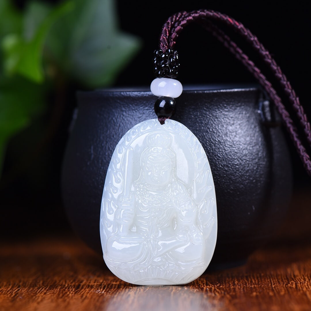 An Exquisite White Jade Statue of Bodhisattva Pendant: An Exquisite White Jade Statue of Bodhisattva Pendant,Size:1.2inx1.7in 白玉菩萨像挂件