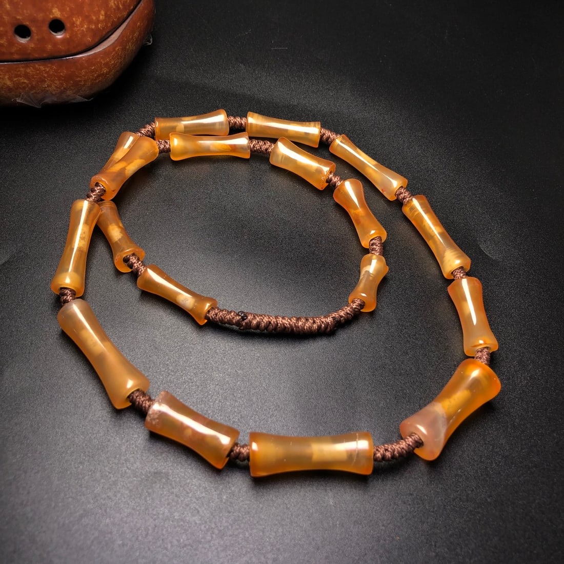 A Precious Agate Necklace (1 of 9)