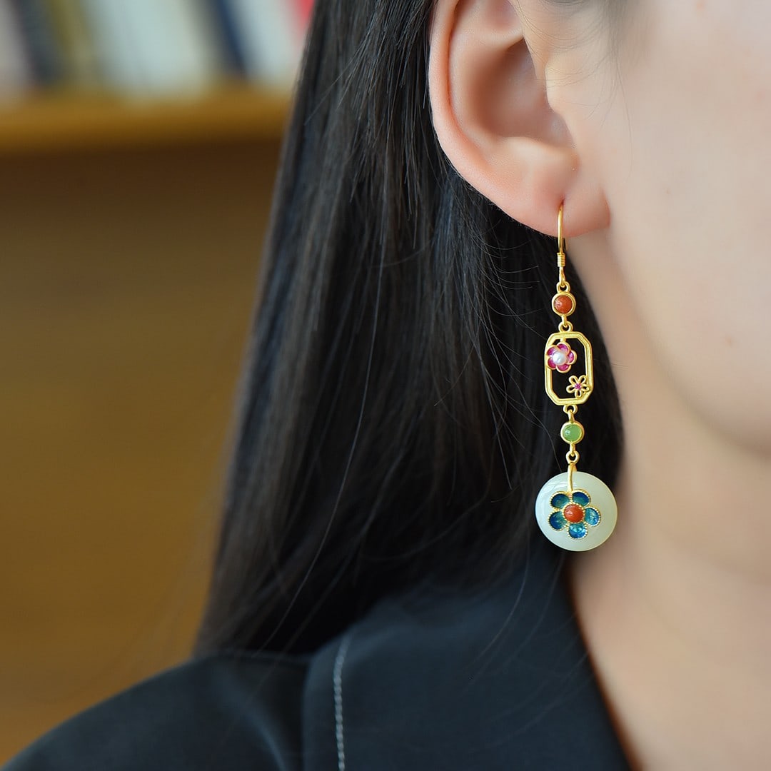 A Pair of Exquisite Sterling Silver-Gold Plated Inlaid White Jade Earrings: A Pair of Exquisite Sterling Silver-Gold Plated Inlaid White Jade Earrings 一对纯银镀金镶白玉耳环