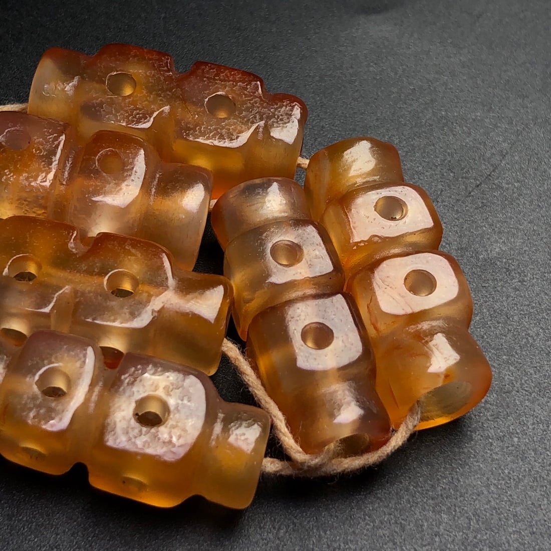 A Precious Agate Bracelets - 8