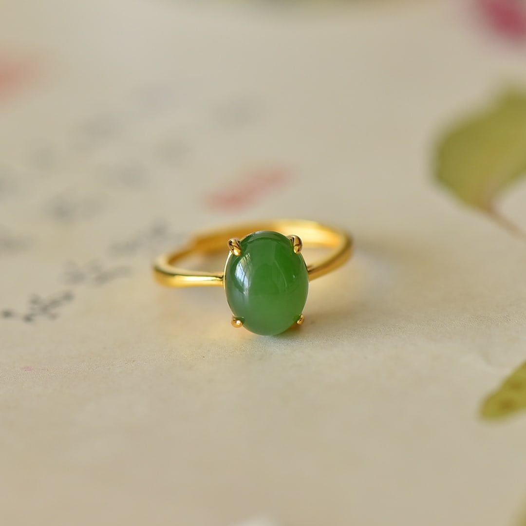 An Exquisite Sterling Silver-Gold Plated Inlaid Jasper Ring: An Exquisite Sterling Silver-Gold Plated Inlaid Jasper Ring,Size:0.3inx0.4in 纯银镀金镶碧玉戒指