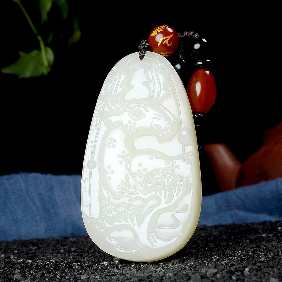 An Exquisite White Jade Sika Deer Pendant: An Exquisite White Jade Sika Deer Pendant,Size:2.2inx1.2inx0.4in 白玉梅花鹿挂件