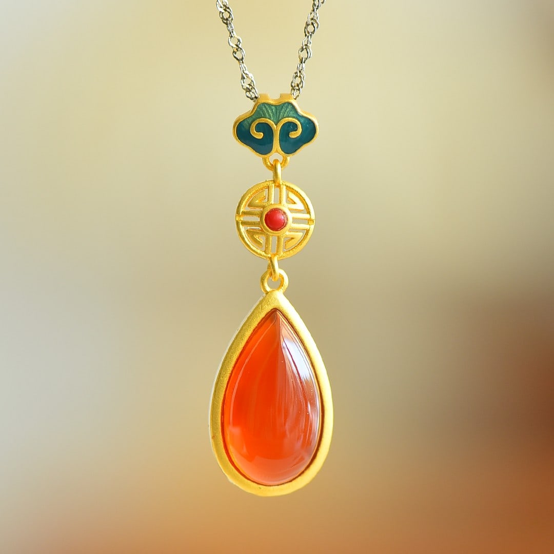 An Exquisite Sterling Silver-Gold Plated Inlaid Agate Enamel Pendant: An Exquisite Sterling Silver-Gold Plated Inlaid Agate Enamel Pendant 纯银镀金镶玛瑙珐琅吊坠